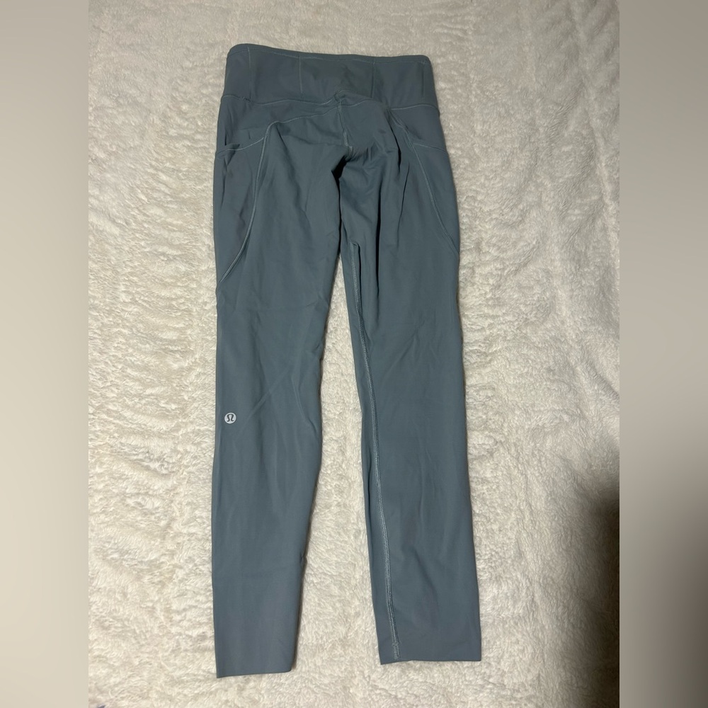Lululemon gray on pace leggings size 6
